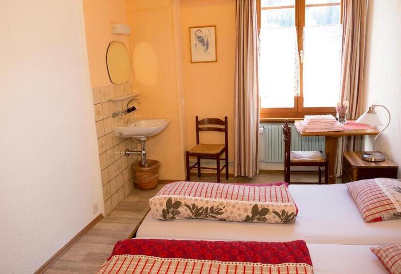 חדר סטנדרט חדר אמבטיה משותף, Maison D Hôtes De La Gare