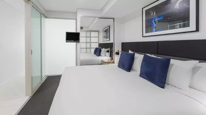 一ベッドルームエクゼクティブアパートメント, Oaks Adelaide Embassy Suites