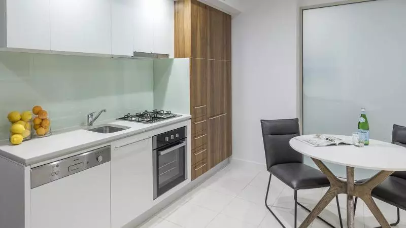 一ベッドルームエクゼクティブアパートメント, Oaks Adelaide Embassy Suites