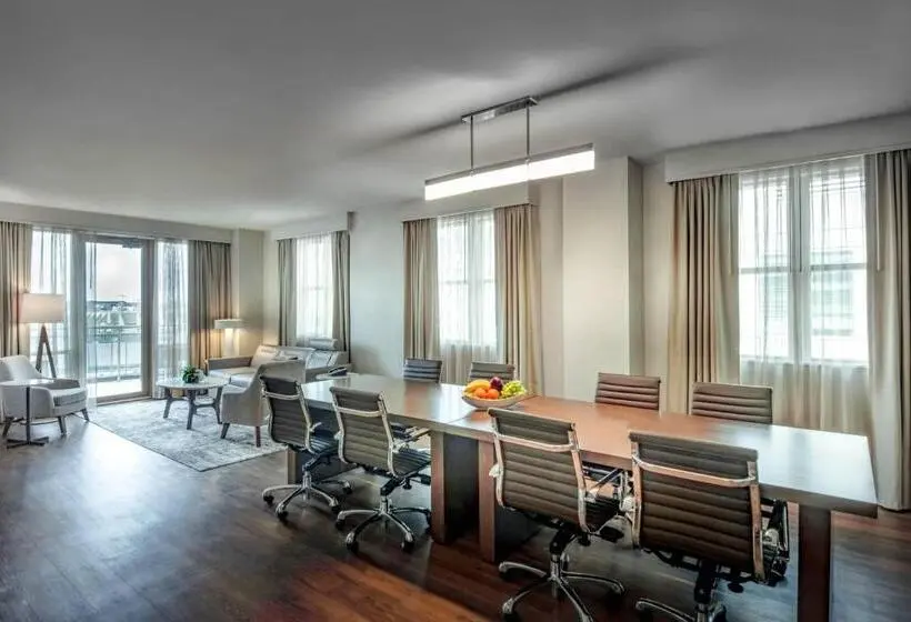 带双人大床的行政管理套房, Residence Inn By Marriott Washington, Dc National Mall