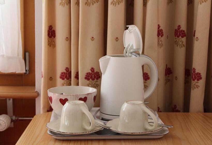 ジュニアスイート, Romantica