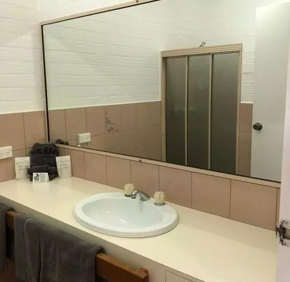 Deluxe-huone, Settlement Motor Inn