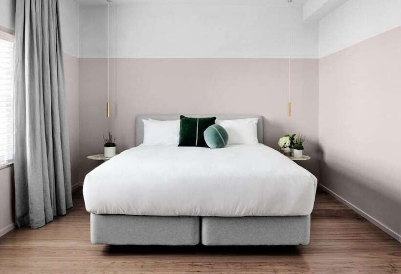 デラックスルーム, The Prince