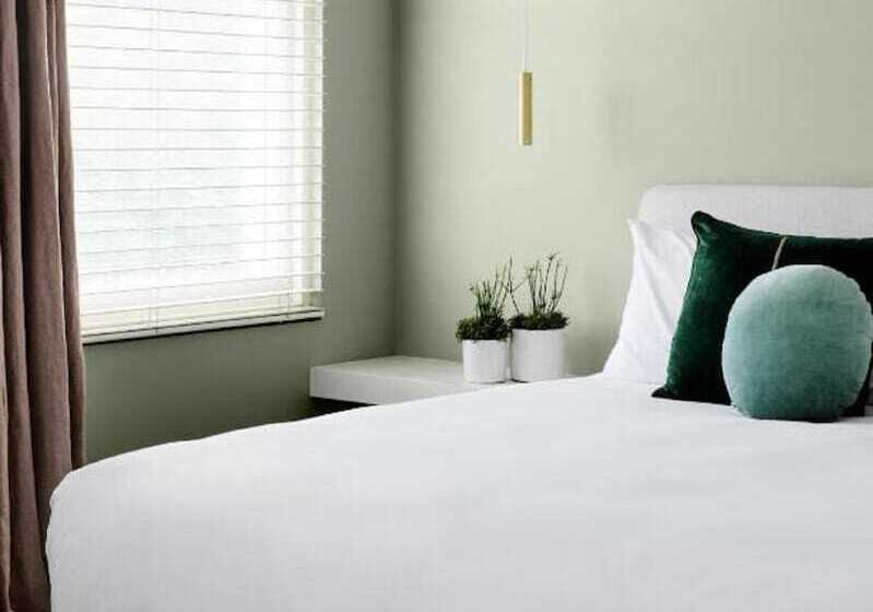 スタンダードルーム, The Prince