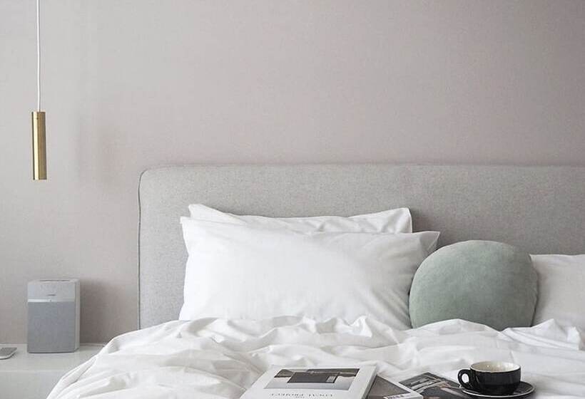 スーペリアールーム, The Prince