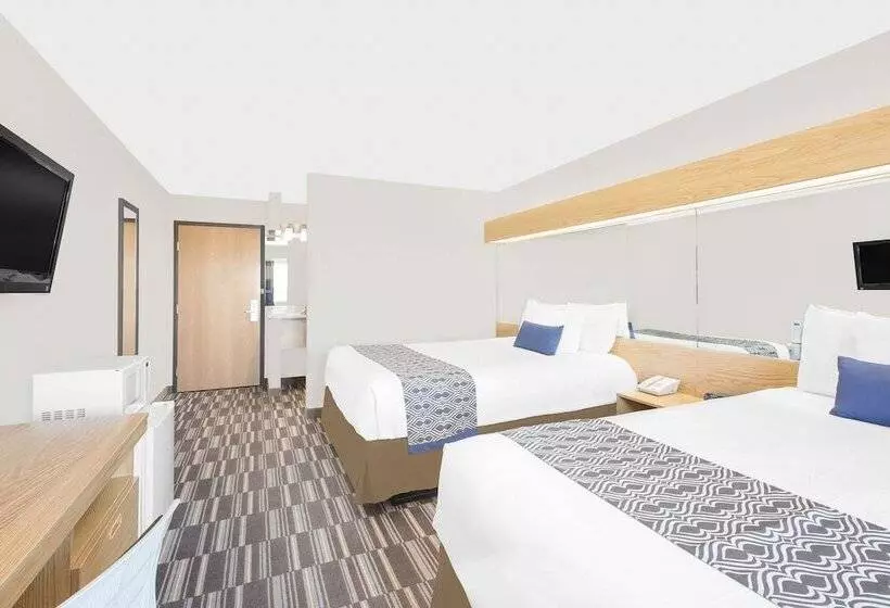 身障者適用スタンダードルーム, Microtel Inn And Suites   Ames