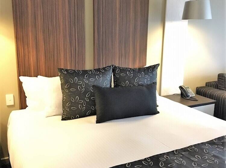 디럭스 룸, Quality Hotel Taylors Lakes