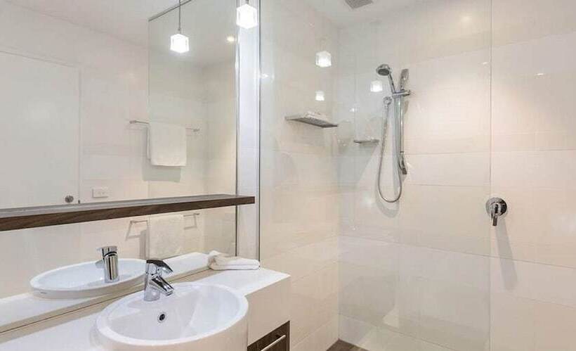 디럭스 룸, Quality Hotel Taylors Lakes