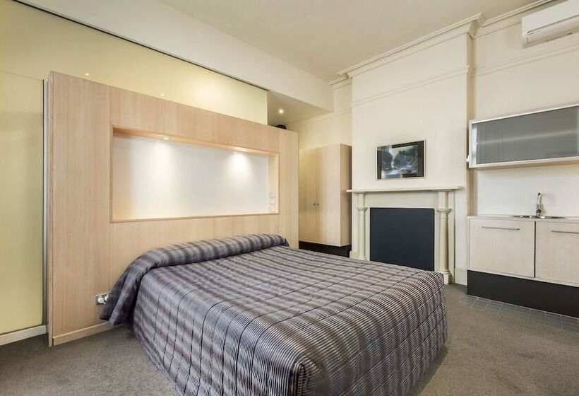 标准工作室, Quest Trinity House