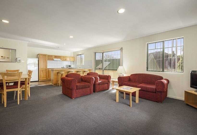 带4个卧室的公寓, Quest Trinity House