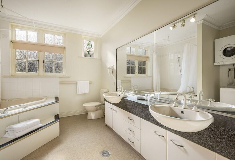 带3个卧室的公寓, Quest Trinity House