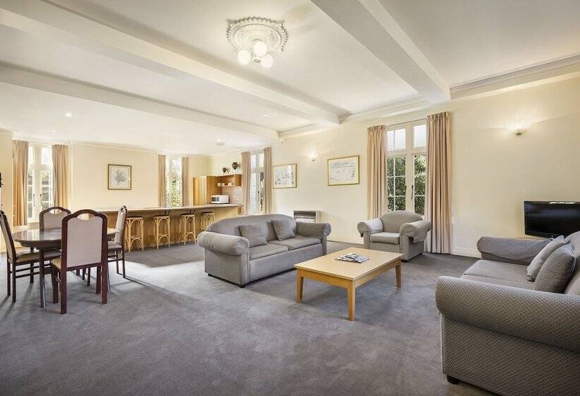 带3个卧室的公寓, Quest Trinity House