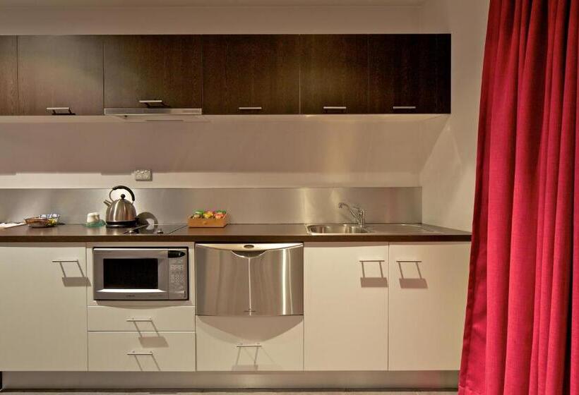 استودیو استاندارد با چشم‌انداز, Zero Davey Boutique Apartment