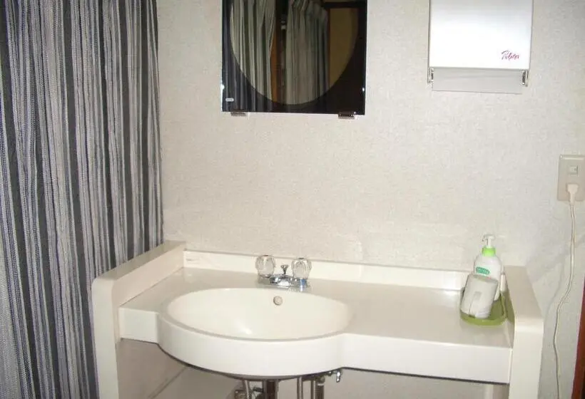 اتاق استاندارد با سرویس بهداشتی مشترک, Ryokan Tomitaya Bekkan