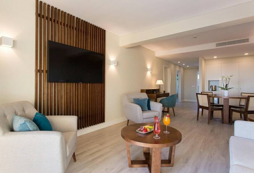 프리미엄 스위트 풀장 전망, Four Points By Sheraton Sesimbra