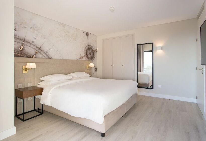 프리미엄 스위트 풀장 전망, Four Points By Sheraton Sesimbra