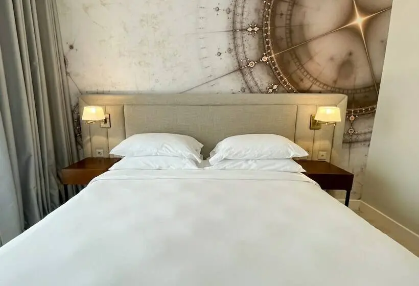 سوئیت پریمیوم با چشم‌انداز دریا, Four Points By Sheraton Sesimbra