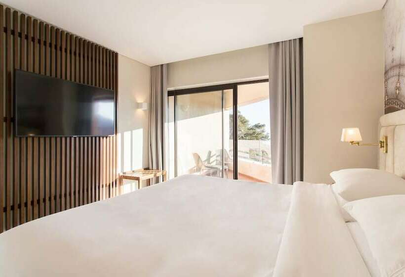 프리미엄 스위트 풀장 전망, Four Points By Sheraton Sesimbra