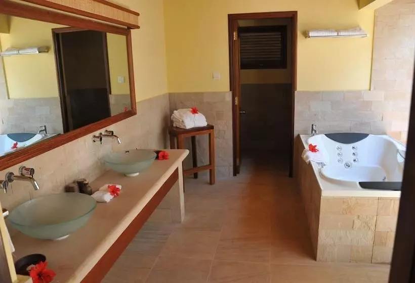 ویلای 1 خوابه, Cerf Island Resort