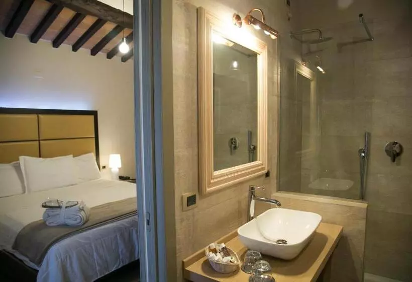 اتاق لوکس با تخت بزرگ, Cortona Resort & Spa