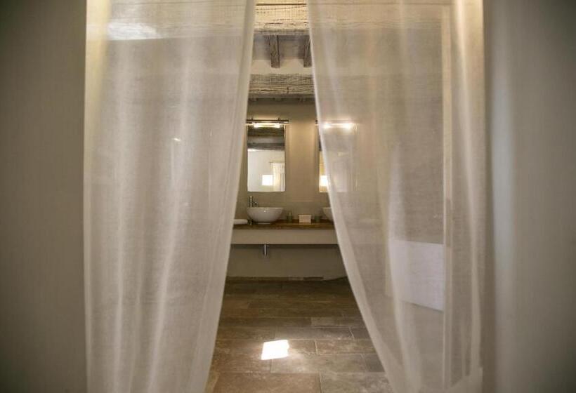 سوئیت جونیور با تخت بزرگ, Cortona Resort & Spa