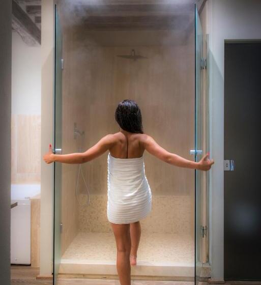 سوئیت جونیور با تخت بزرگ, Cortona Resort & Spa