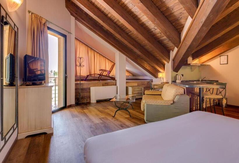 חדר משפחתי, Art & Hotel Aeroporto