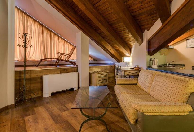 Семейный Номер, Art & Hotel Aeroporto