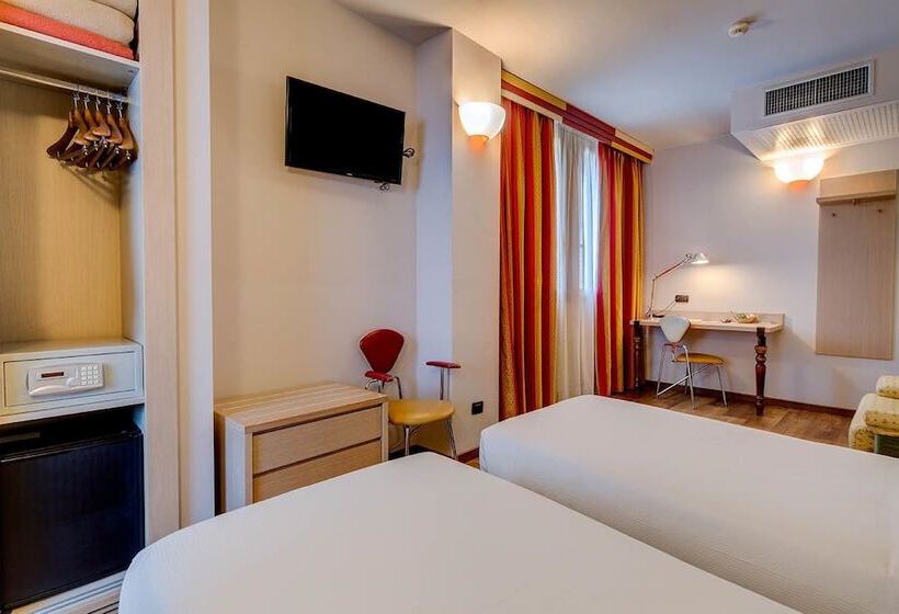 Номер Стандарт, Art & Hotel Aeroporto