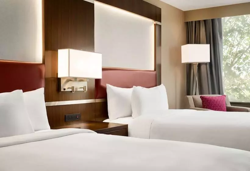 اتاق لوکس, Doubletree By Hilton Toronto Airport West