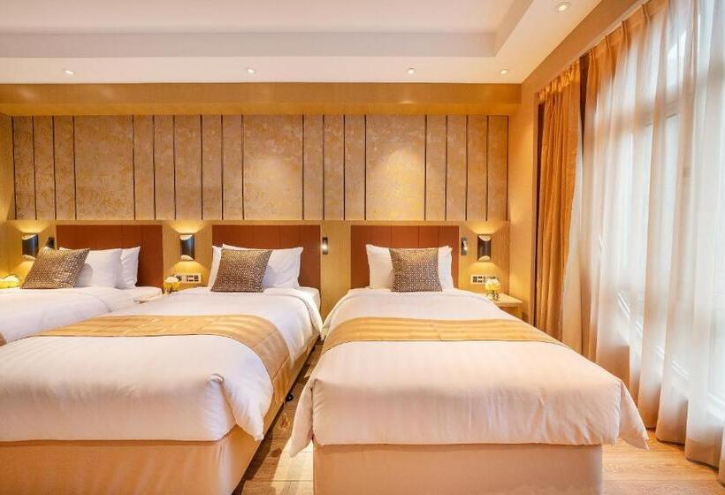 اتاق استاندارد سه نفره, Grand Dragon