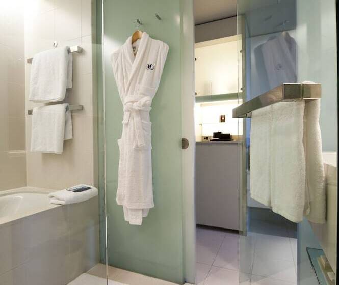 غرفة ديلوكس, Hilton Sydney