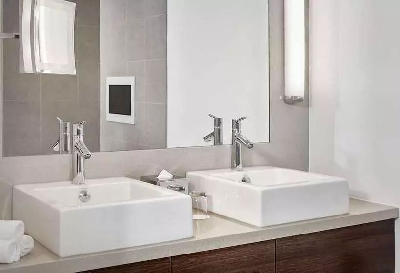 سوییت اجرایی, Hilton Sydney