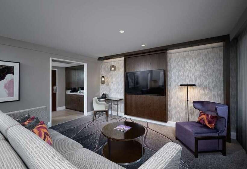 جناح, Hilton Sydney