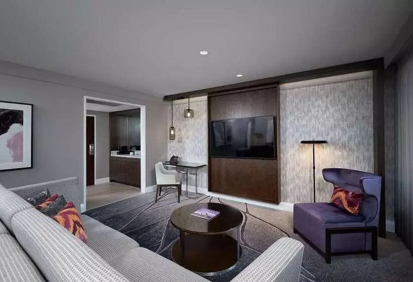 سوییت, Hilton Sydney
