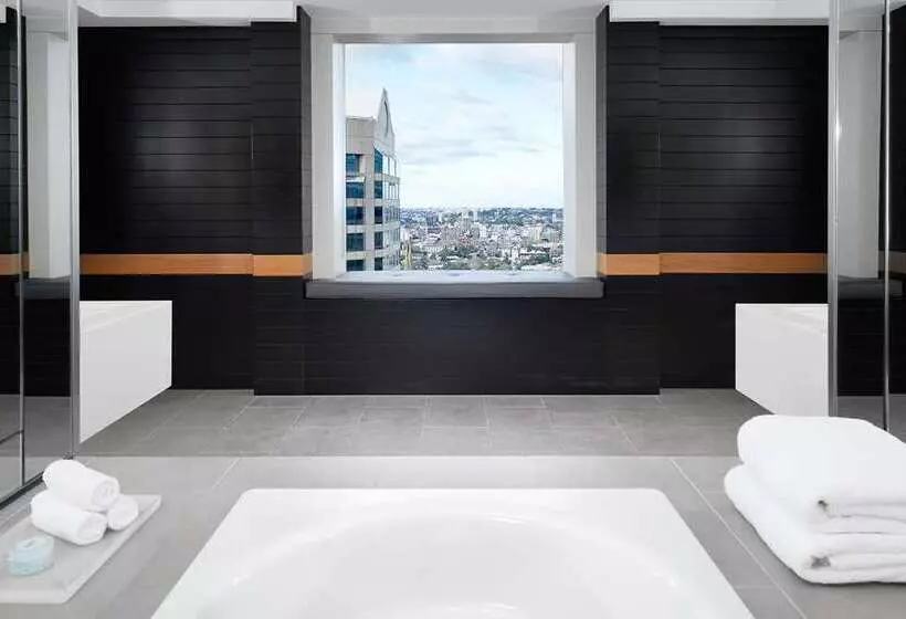 سوییت, Hilton Sydney
