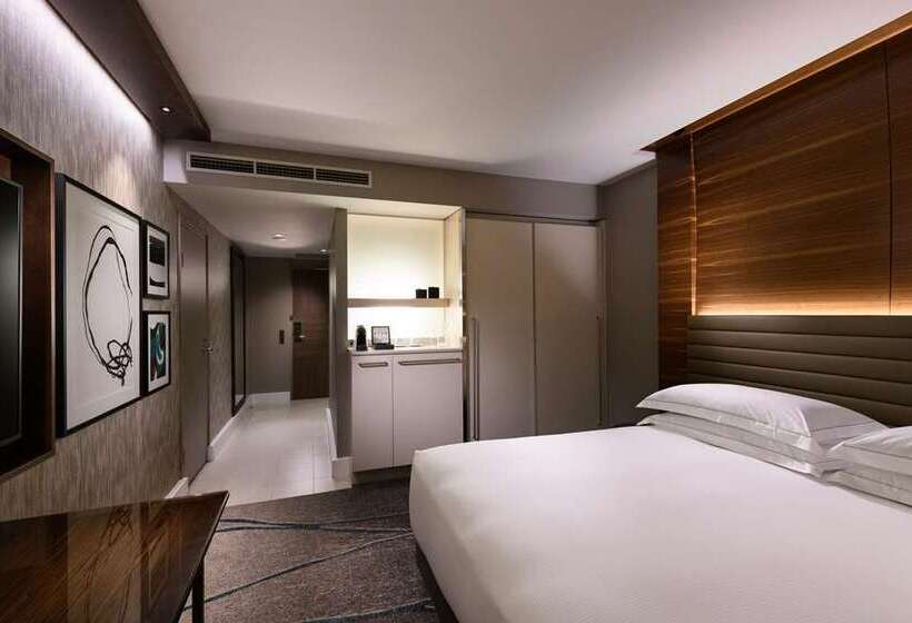 غرفة ديلوكس سرير كينج, Hilton Sydney