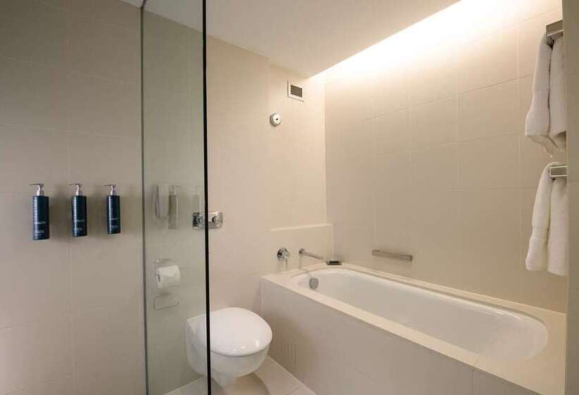 غرفة ديلوكس سرير كينج, Hilton Sydney