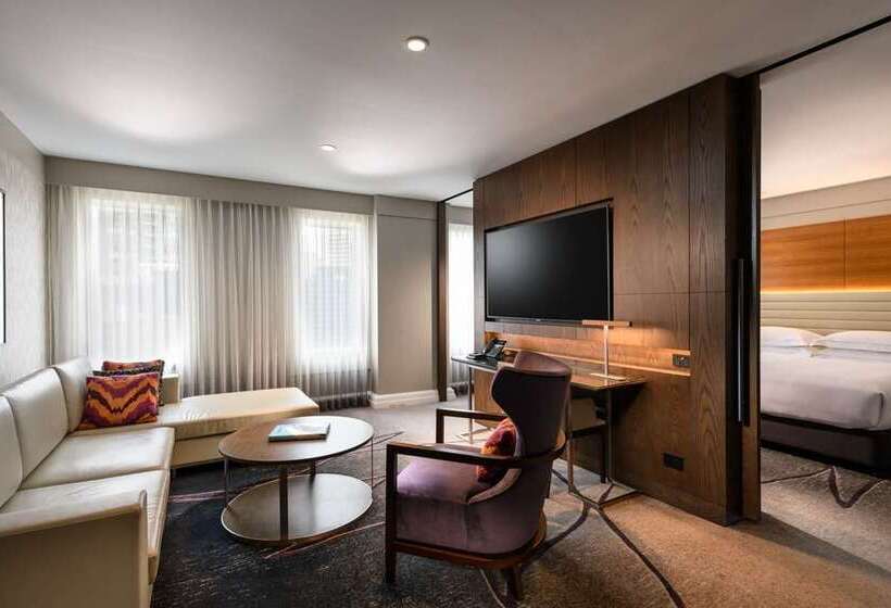 جناح إدارى, Hilton Sydney