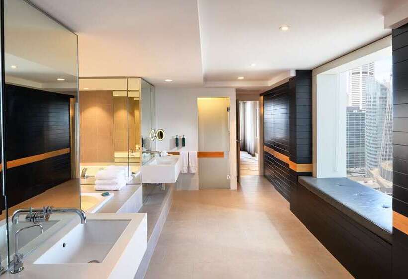 جناح, Hilton Sydney