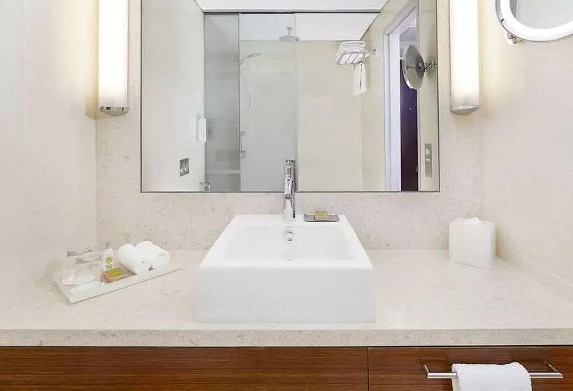 اتاق استاندارد با تخت بزرگ, Hilton Sydney