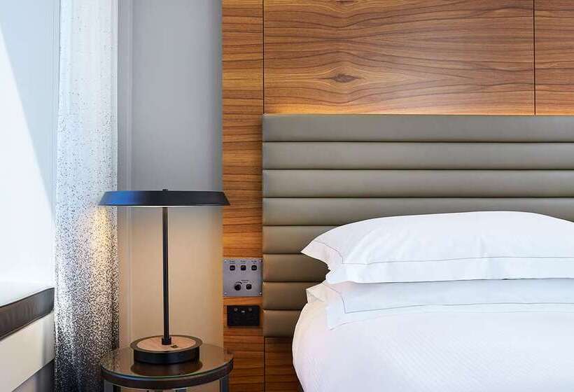 Номер Deluxe Кровать Кинг, Hilton Sydney