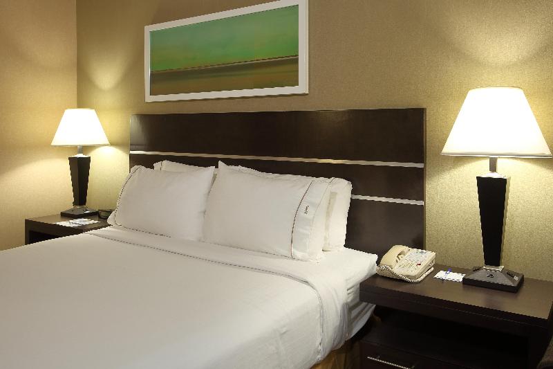 Стандартный Номер Кровать Кинг, Holiday Inn Express Hotel & Suites Vernon, An Ihg