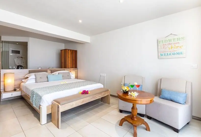 اتاق استاندارد با چشم‌انداز دریا, Le Peninsula Bay Beach Resort & Spa