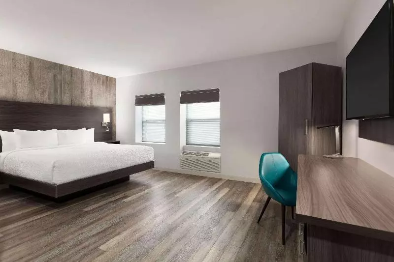 اتاق استاندارد با تخت بزرگ, Leonardo Hotel Bucharest City Center
