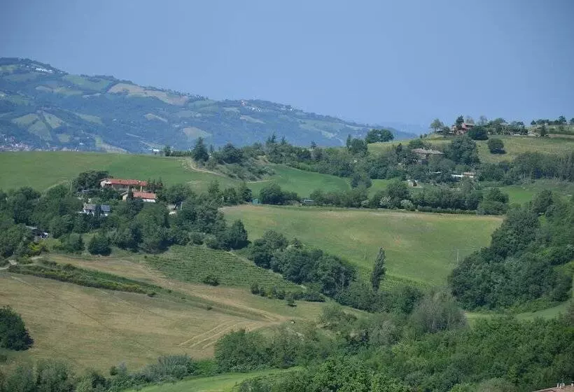 سوئیت جونیور با چشمانداز, Mamiani & Relaxing Spa Urbino