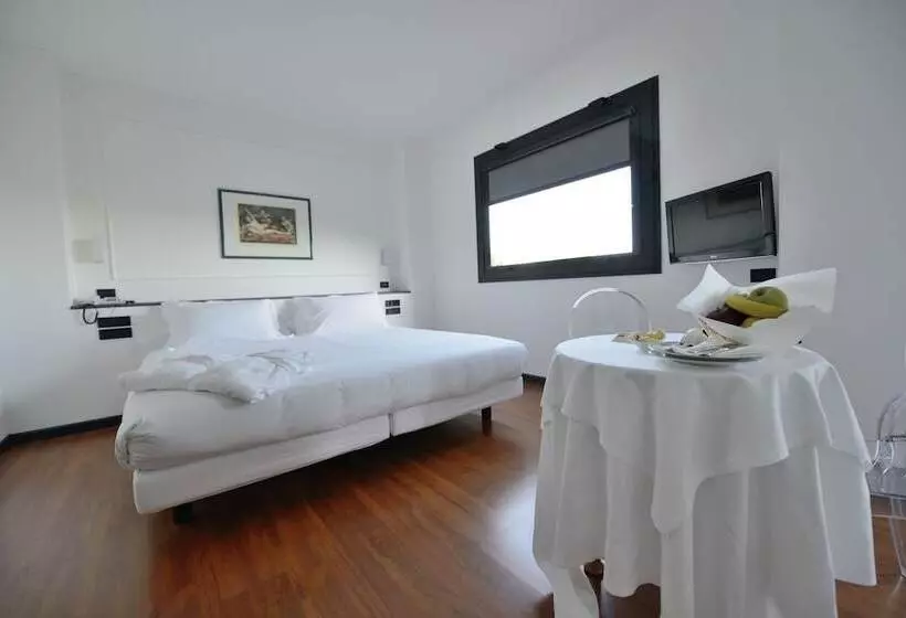 سوئیت جونیور با چشمانداز, Mamiani & Relaxing Spa Urbino