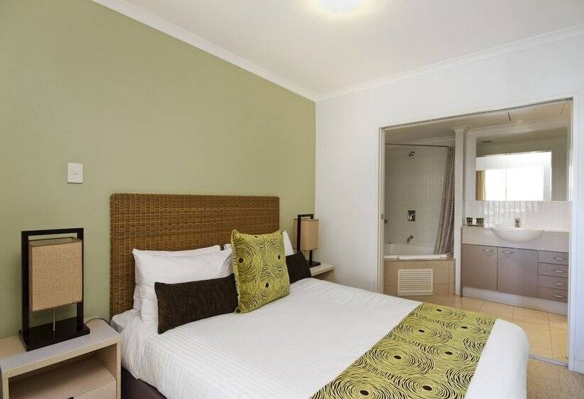 Люкс Deluxe 2 Спальни, Mantra Ettalong Beach