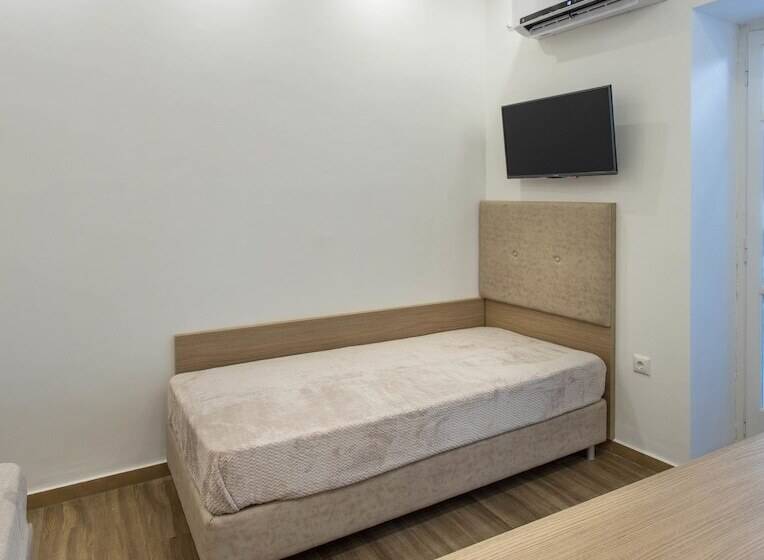 スタンダードトリプルルーム, Mare Naxia