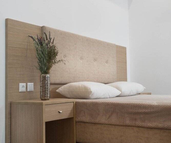 スタンダードトリプルルーム, Mare Naxia